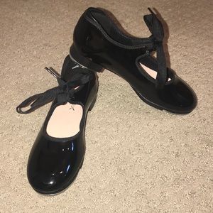 Girls Tap shoes size 2M